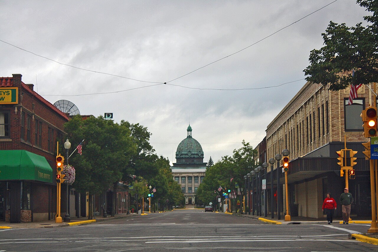 Looking east along a downtown Rhinelander street toward the Oneida County Courthouse dome in September 2011